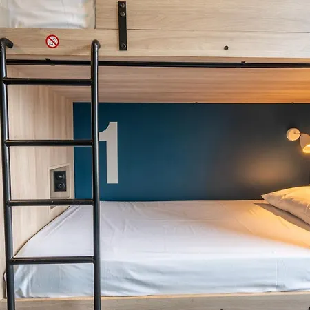 Hostel Whoo Bacalan - *