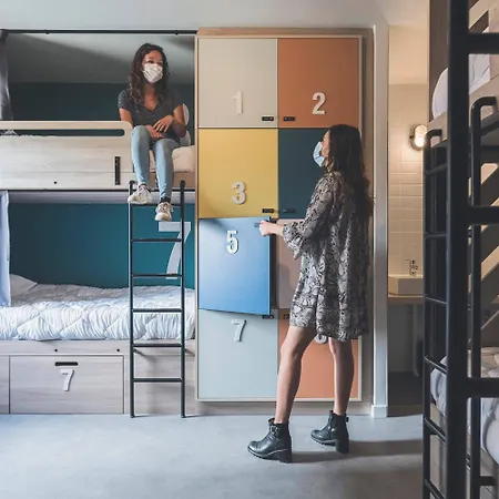 Hostel Whoo Bacalan -