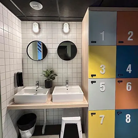 Whoo Bacalan - Hostel *