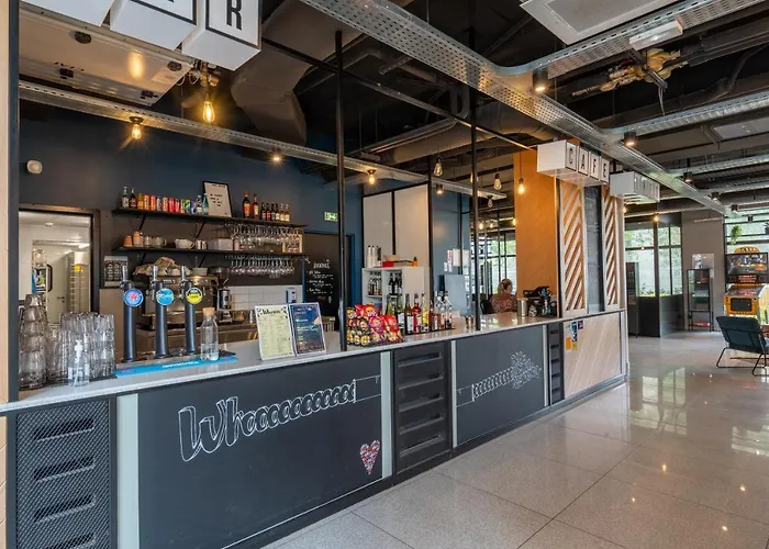 Hostel Whoo Bacalan - *