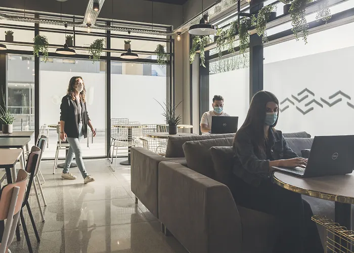 Whoo Bacalan - Hostel *